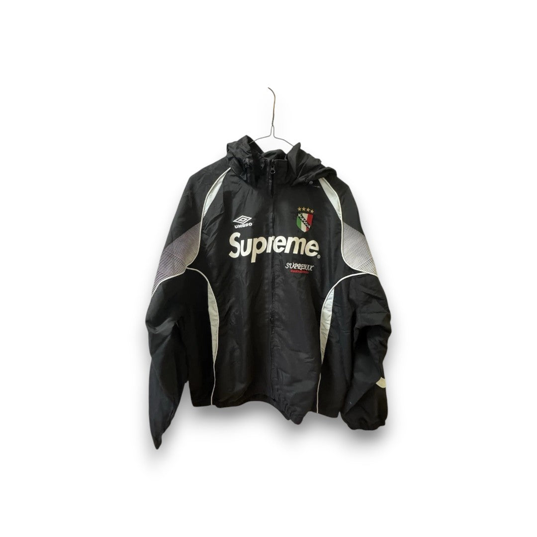 Conjunto Supreme X Umbro